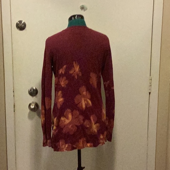 Simply Vera Vera Wang Med, lightweight button-up cardigan long sleeves Maroon - Picture 5 of 6